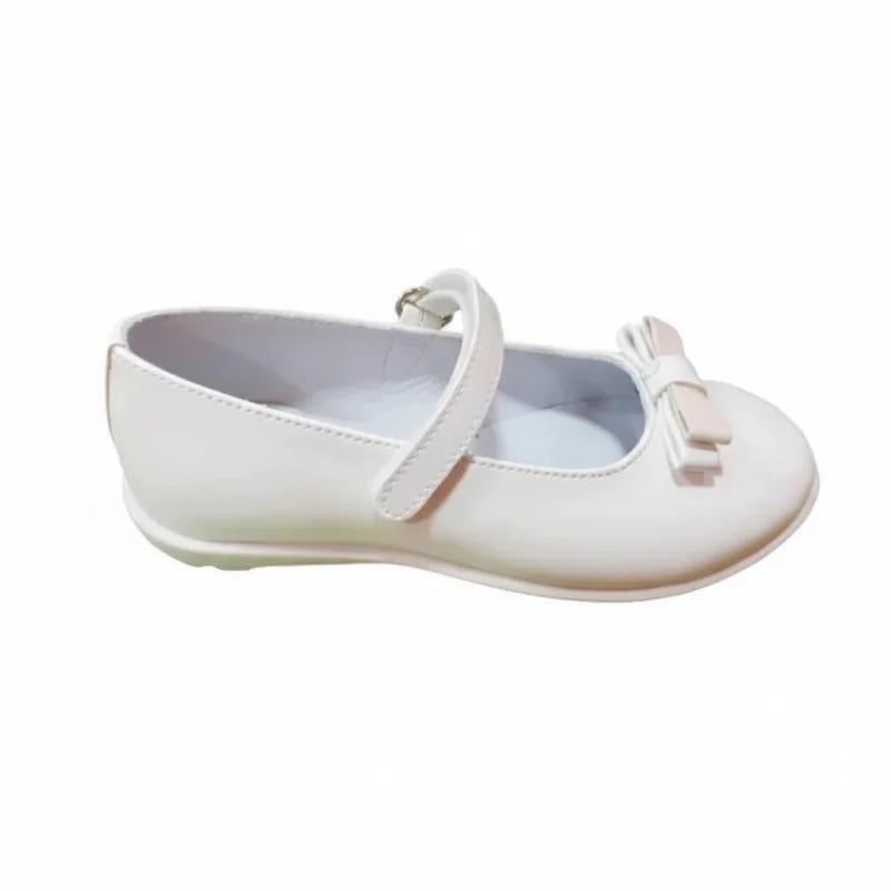 Ricco Ricco Παιδικές Ελληνικές Δερμάτινές Μπαλαρίνες Χειροποίητες Ανατομικές για Κορίτσια Λευκή Μπαρέτα/ Ballerina / Flat Shoes Girl 9022a705161ff42b7879d88f1fd6d0e8_b26a825a-00da-43d9-983a-3d6c37edddb0