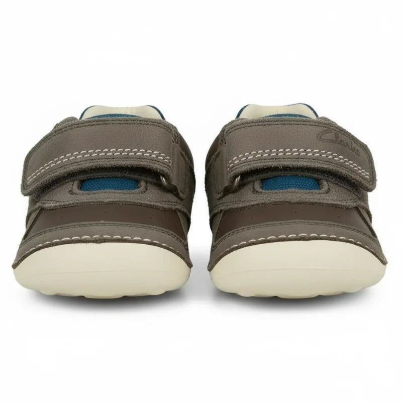 Clarks Clarks Δερμάτινα Παιδικά Ανατομικά Μποτάκια για Αγόρια Γκρι Αγκαλιάς Αγόρι / Prenatal Boys clarks-baby-booties-front-view