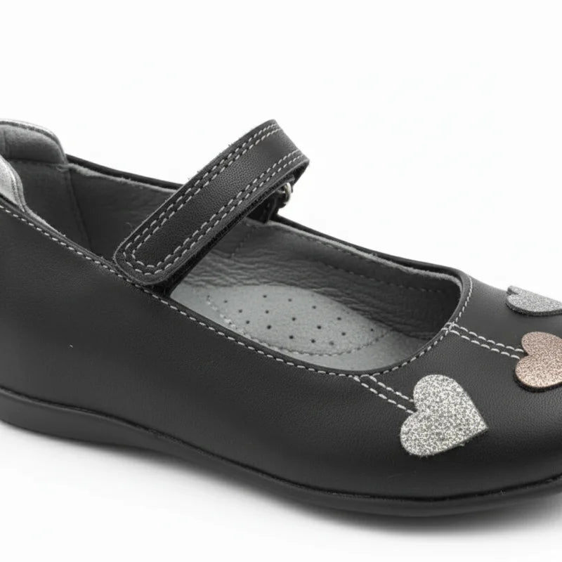 Arties Παιδικές Δερμάτινες Μπαλαρίνες Arties Μαύρες Μπαρέτα/ Ballerina / Flat Shoes Girl close-up-velcro_ec3cedff-fe7b-4c53-af5b-999bbc5284ac